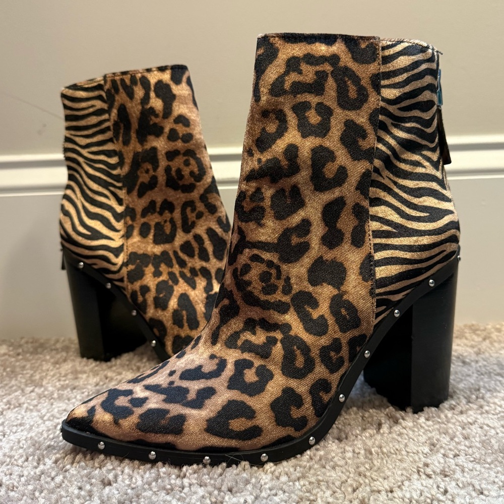 NEW - ALDO Womens Brown Tiger Leopard Ibalenna Pointed Toe Block Heel Booties